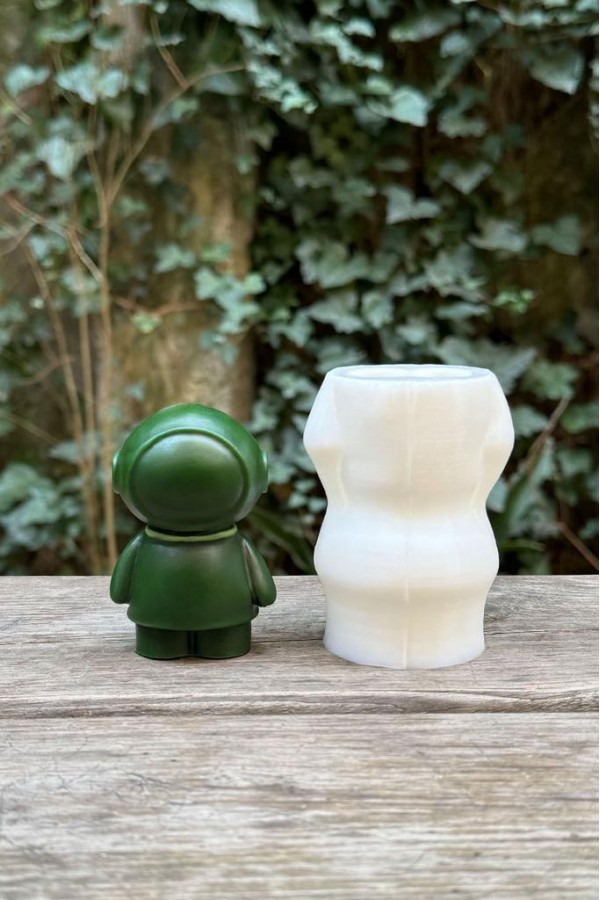 Astronot 3D Silikon Mum Kalıbı Astronot 3D Silikon Mum Kalıbı