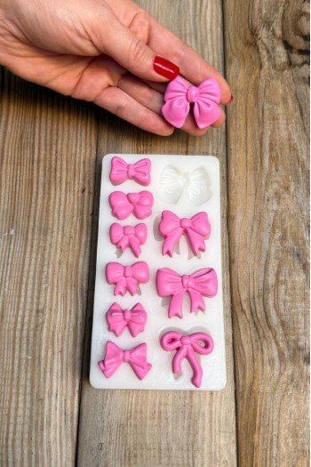 Kurdele Onlu Silikon Mum Kalıbı