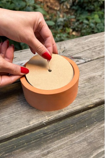 Mum Toz Kapakları 98mm Dış Çap 5mm İç Çap İp Fitil Boşluğu 50 Adet Mum Toz Kapakları 98mm Dış Çap 5mm İç Çap İp Fitil Boşluğu 50 Adet