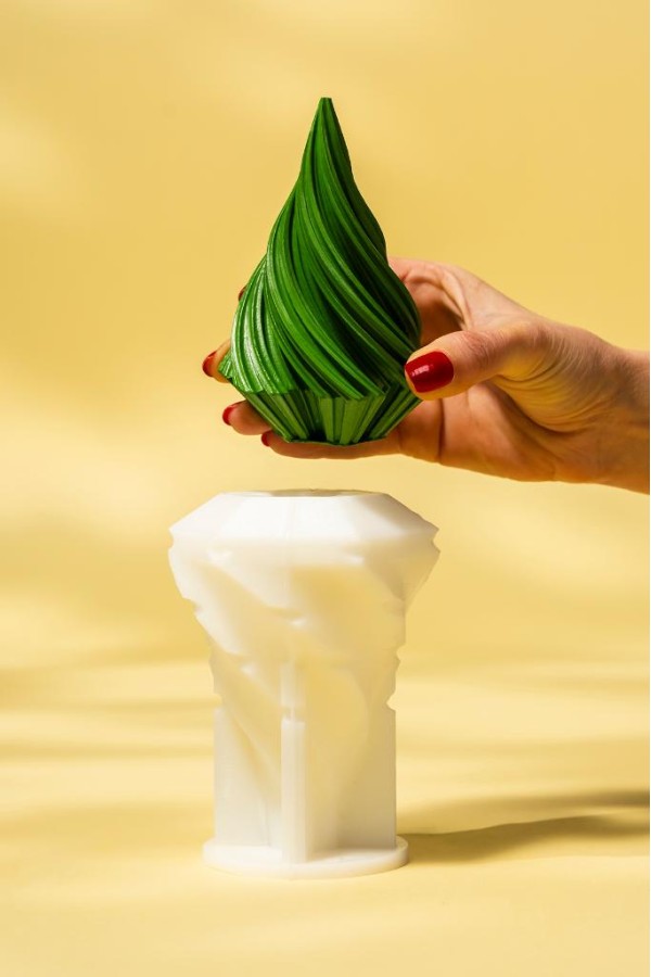 Spiral Orta Boyut Silikon Mum Kalıbı Spiral Orta Boyut Silikon Mum Kalıbı