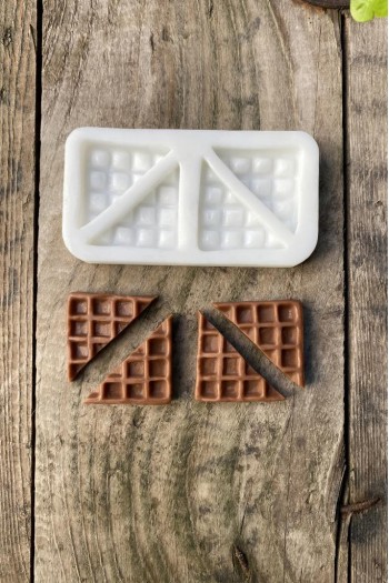 Waffle Dörtlü Silikon Mum Kalıbı Waffle Dörtlü Silikon Mum Kalıbı