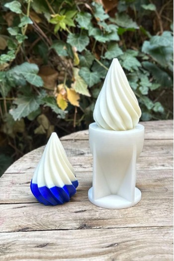 Yılbaşı Ağacı Twist Silikon Mum Kalıbı Yılbaşı Ağacı Twist Silikon Mum Kalıbı