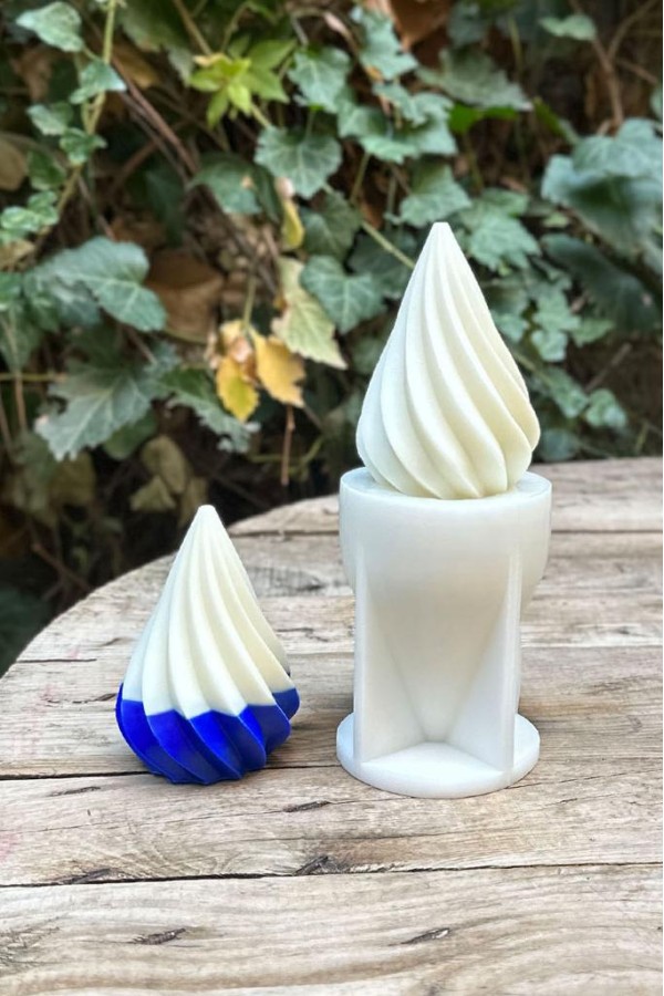 Yılbaşı Ağacı Twist Silikon Mum Kalıbı Yılbaşı Ağacı Twist Silikon Mum Kalıbı
