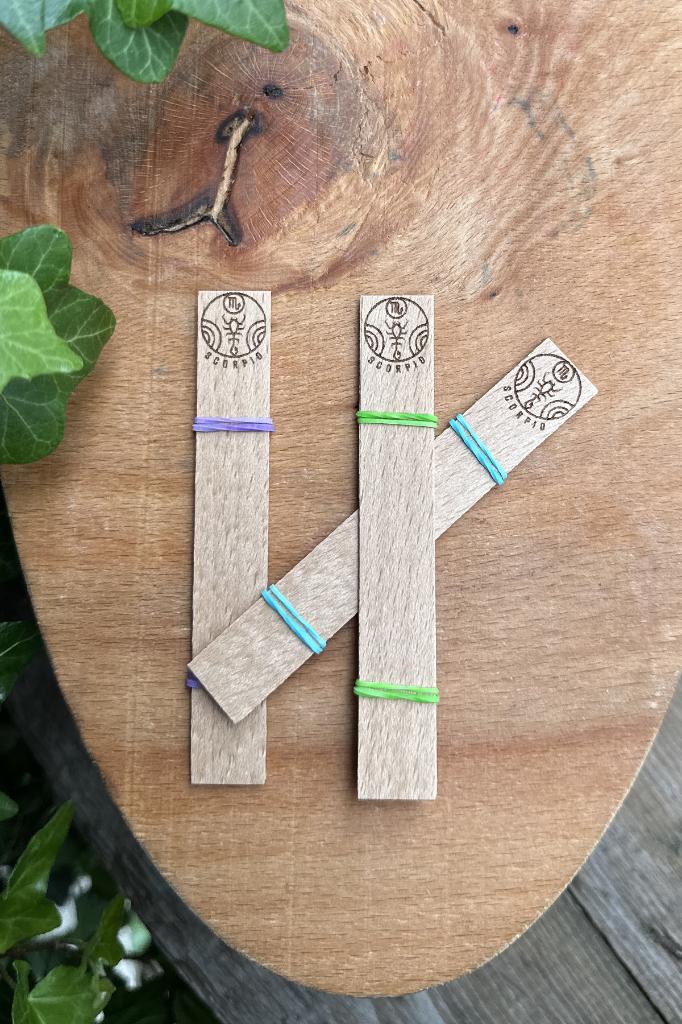 Ahşap Mum Fitili ve Yapışkanlı Fitil Sehpası 10 Adet (15x100x0,5mm) AKREP BURCU MODEL-1
