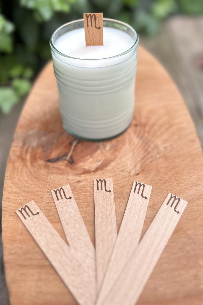Ahşap Mum Fitili ve Yapışkanlı Fitil Sehpası 10 Adet (15x100x0,5mm) AKREP BURCU MODEL-2