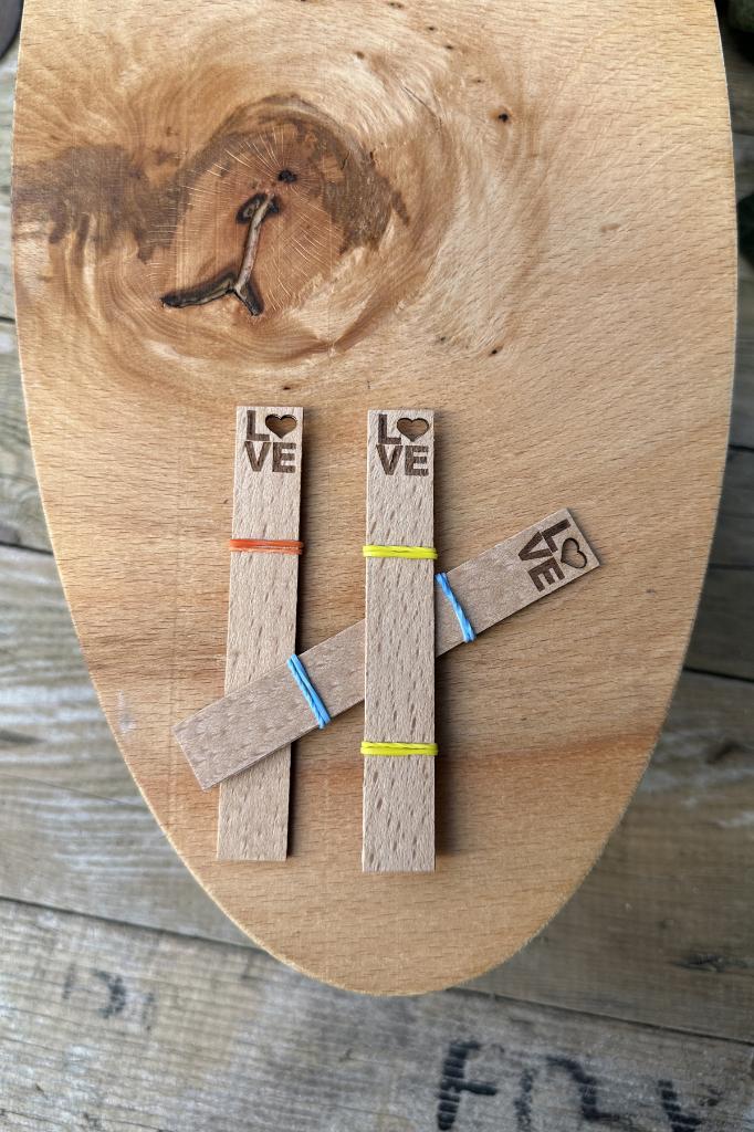 Ahşap Mum Fitili ve Yapışkanlı Fitil Sehpası 10 Adet (15x100x0,5mm) LOVE