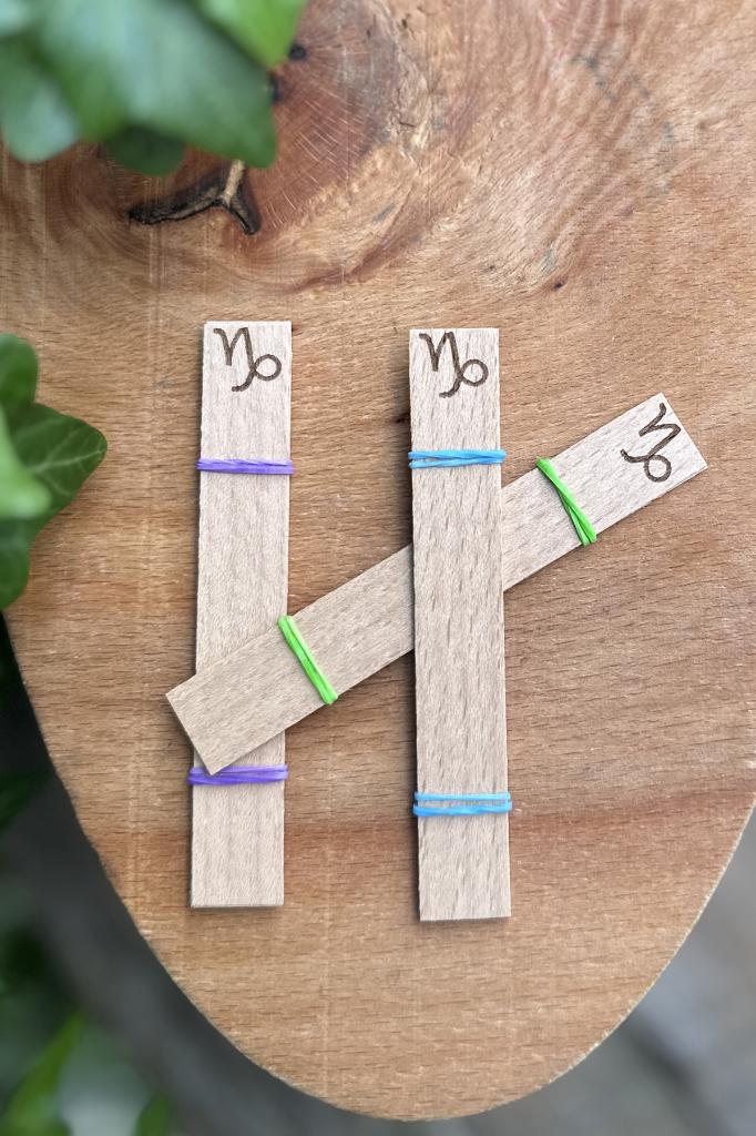 Ahşap Mum Fitili ve Yapışkanlı Fitil Sehpası 10 Adet (15x100x0,5mm) OĞLAK BURCU MODEL-2