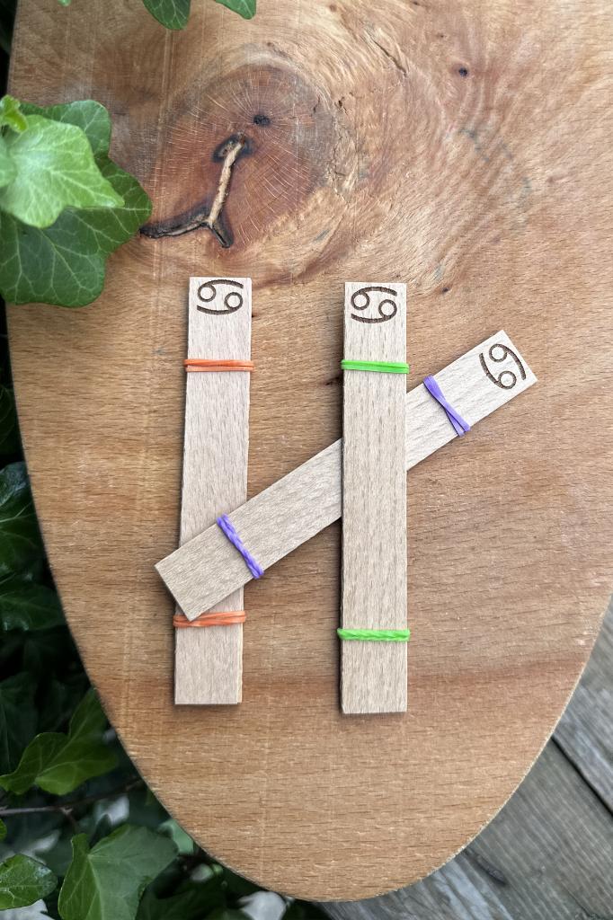 Ahşap Mum Fitili ve Yapışkanlı Fitil Sehpası 10 Adet (15x100x0,5mm) YENGEÇ BURCU MODEL-2