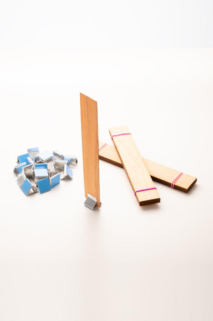 Wooden Candle Wick + Sticky Holder - 20 pcs ( 25mm X 150mm X 0,5mm )