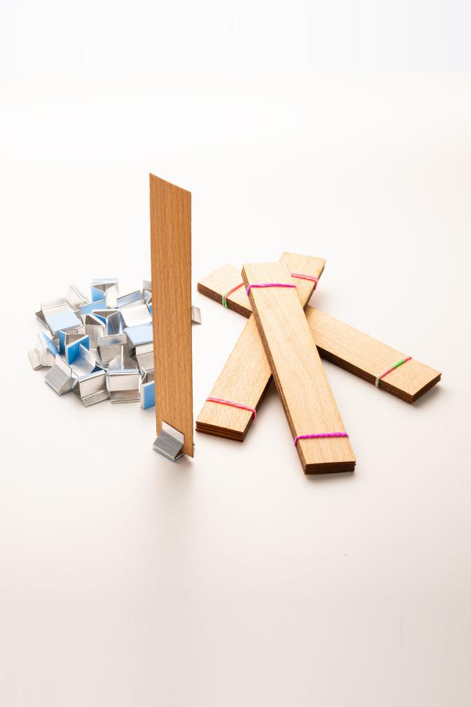 Holzdocht + klebender Ständer - 30 Stück ( 25mm X 150mm X 0,5mm )