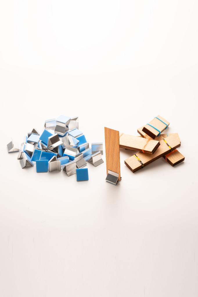 Holzdocht + klebender Ständer - 50 Stück ( 20mm X 75mm X 0,5mm )