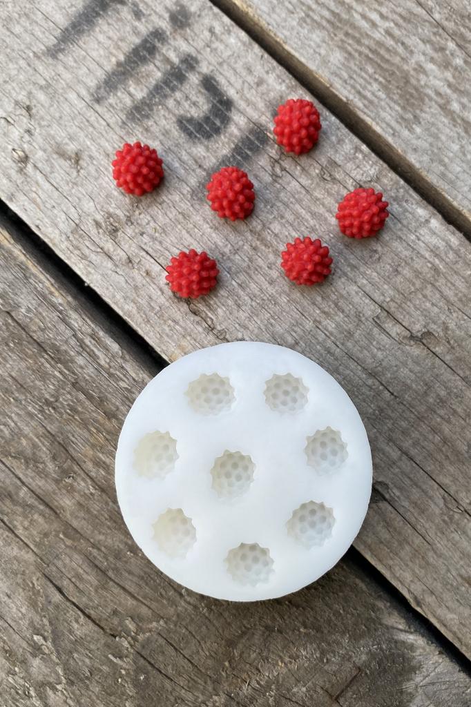 Ahududu 8-Piece Silicone Candle Mold