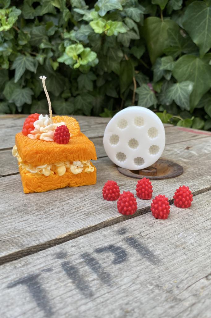 Ahududu 8-Piece Silicone Candle Mold