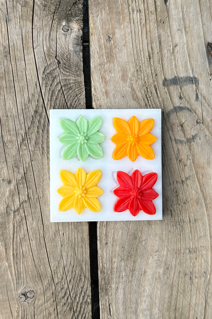 Poinsettia 4-Cavity Silicone Candle Mold