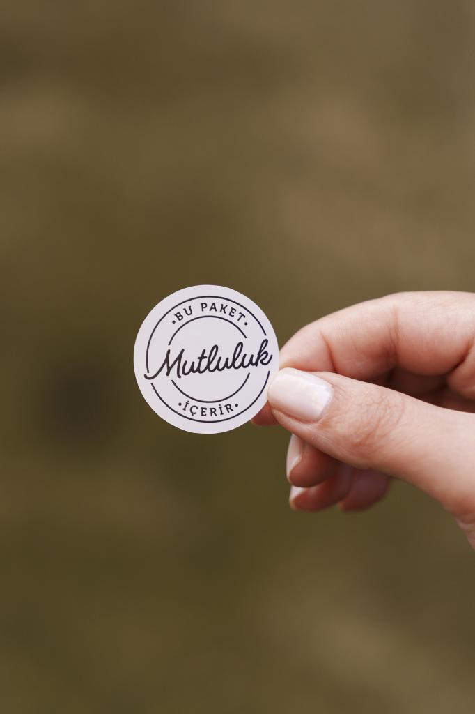 This Package Contains Happiness Round Label 100 pcs