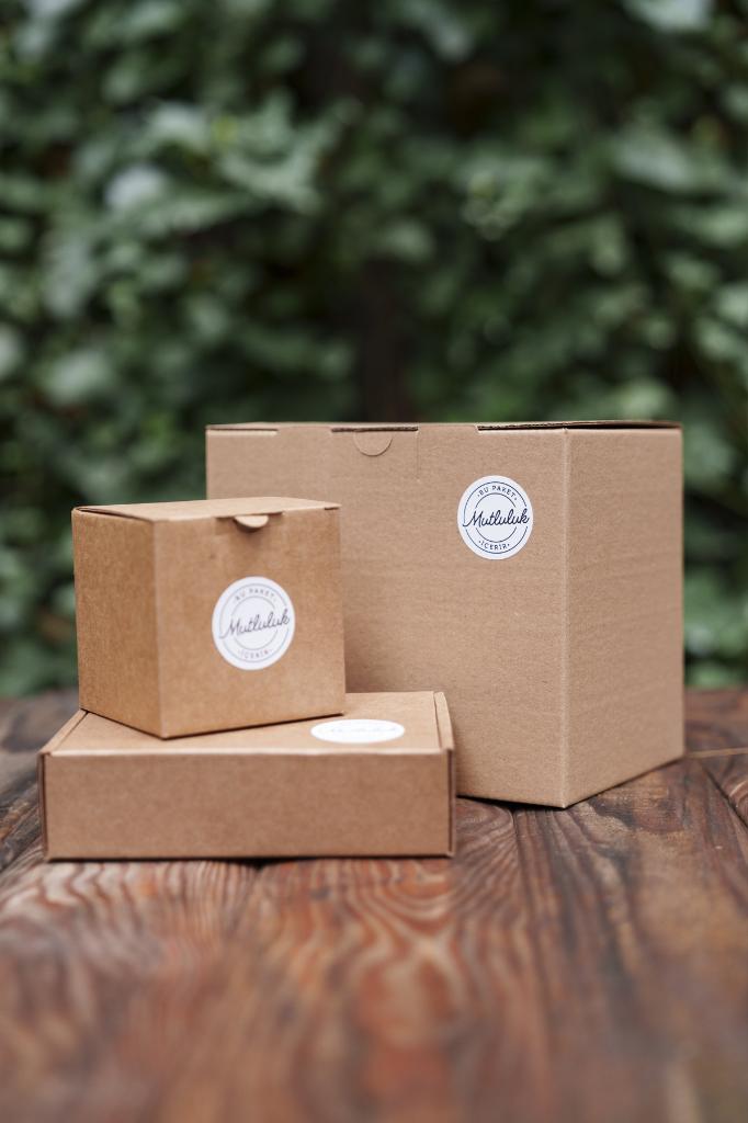 This Package Contains Happiness Round Label 100 pcs