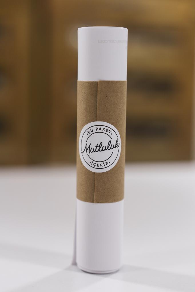 This Package Contains Happiness Round Label 100 pcs