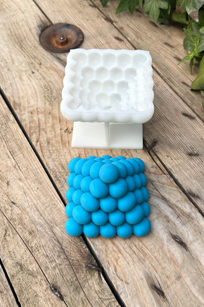 Bubble Piramit Silikon Mum Kalıbı