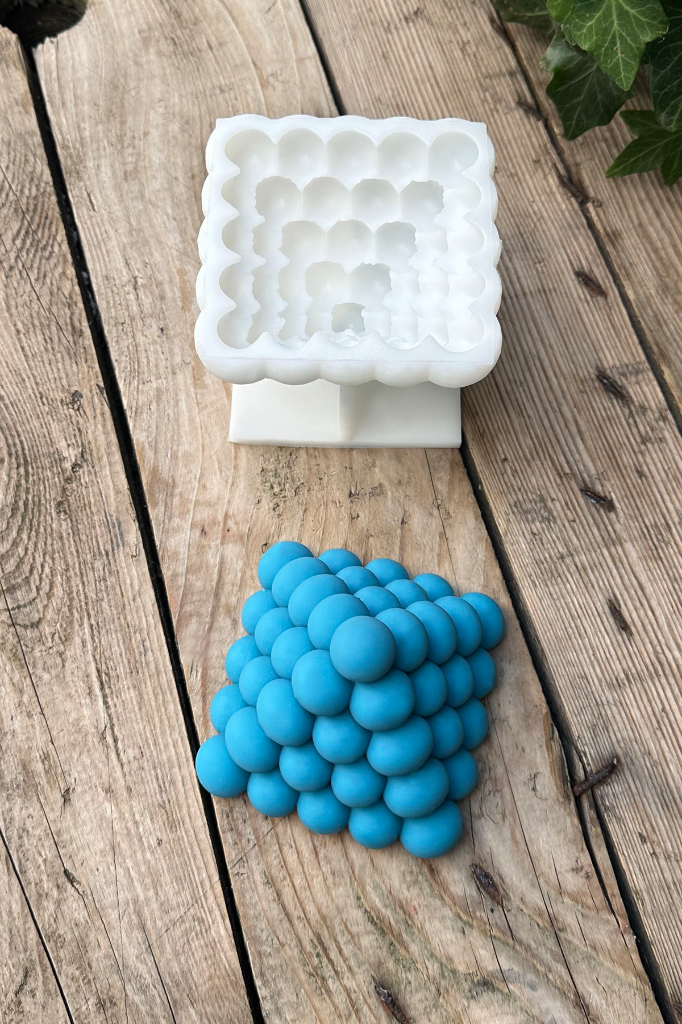 Bubble Piramit Silikon Mum Kalıbı