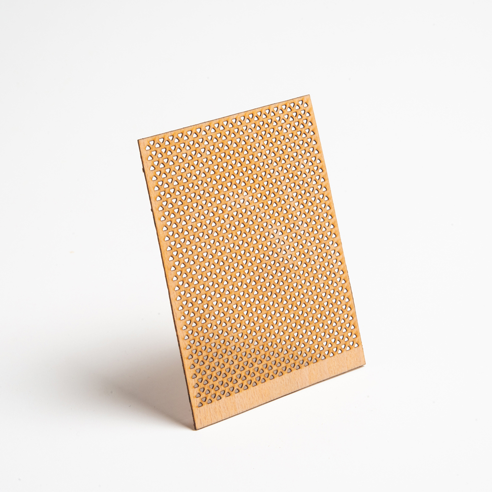 Delikli Model ( Üçgen ) Ahşap Mum Fitili ve Yapışkanlı Fitil Sehpası 50 Adet ( 75mm x 100mm x 0,5mm )