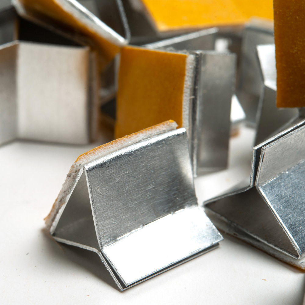 Square Wick Holder Sticky - ( 15mm x 15mm x 15mm ) 20 pcs