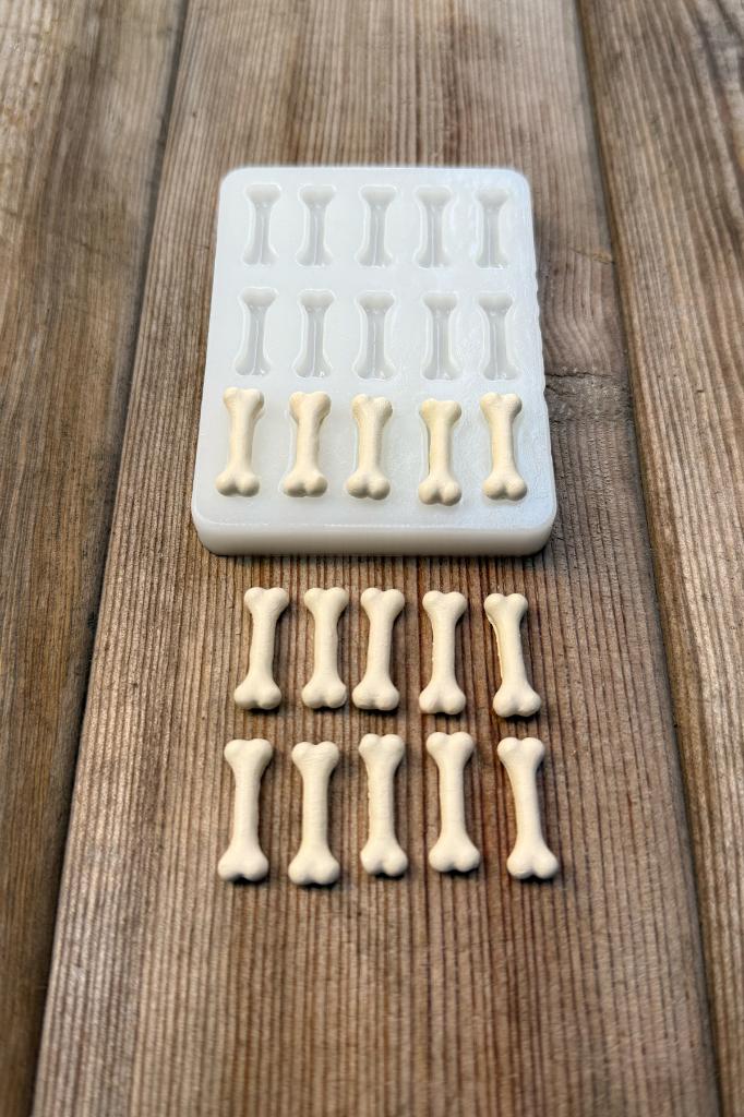 Kemik Mini Onbeşli Silikon Mum Kalıbı