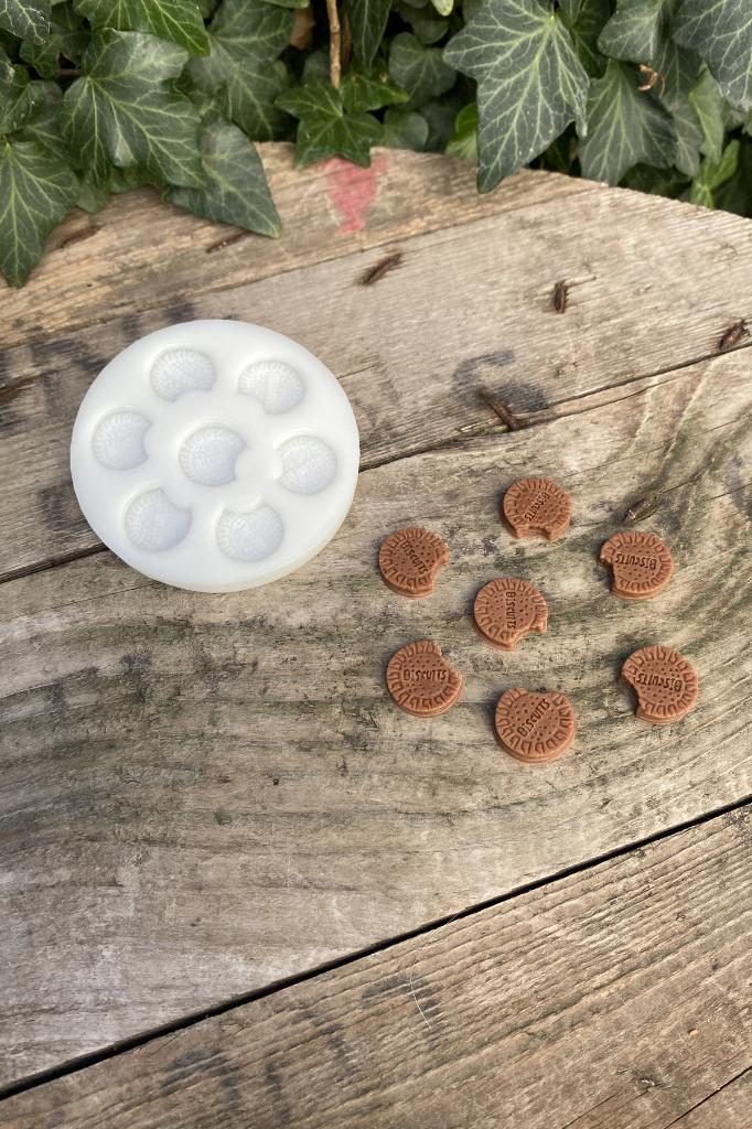 Kremalı Bisküvi Küçük Silikon Mum Kalıbı
