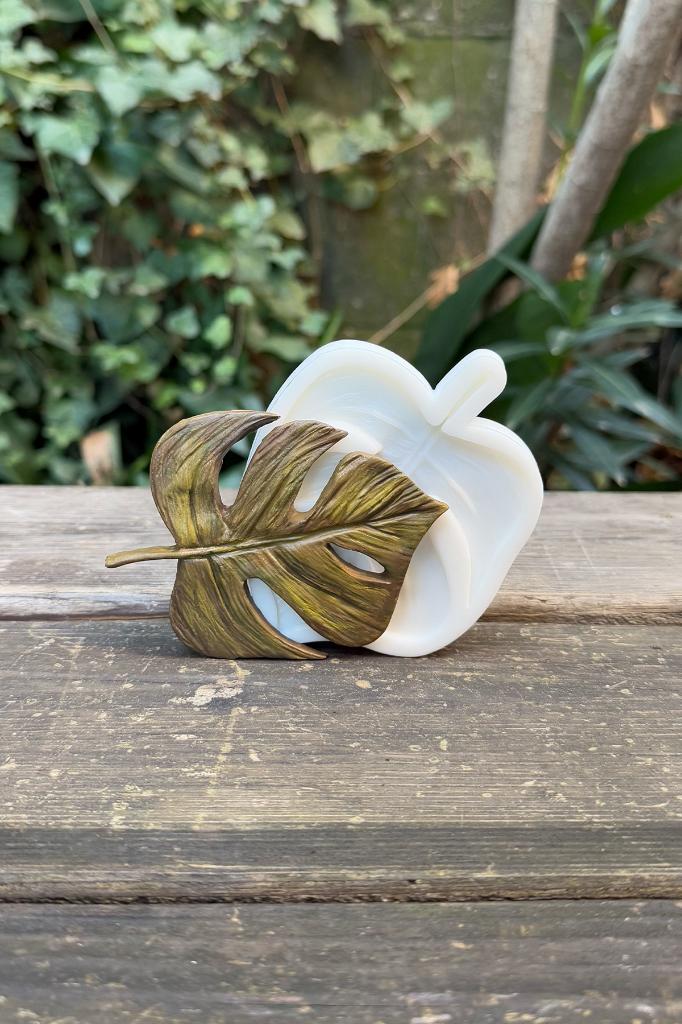 Monstera Yaprak Büyük Silikon Mum Kalıbı