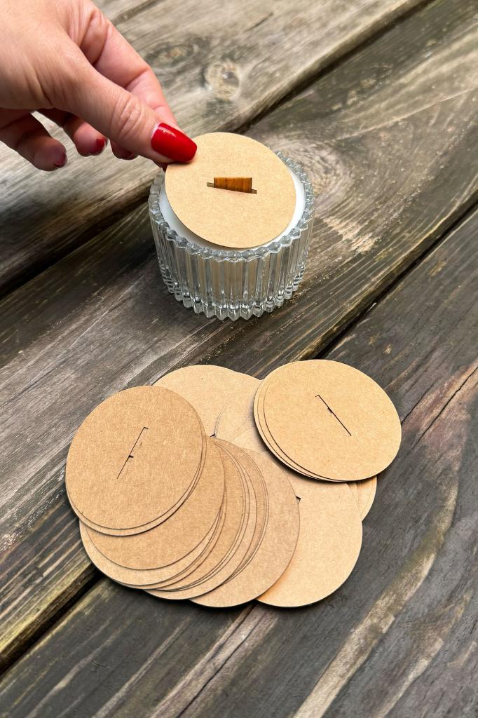 Kerzen-Staubschutz 53mm Durchmesser 20mm X 2 mm Holzdocht-Ausschnitt 50 Stück