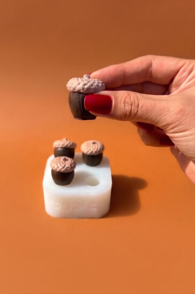 Palamut Mini Dörtlü Silikon Mum Kalıbı - Görsel 2