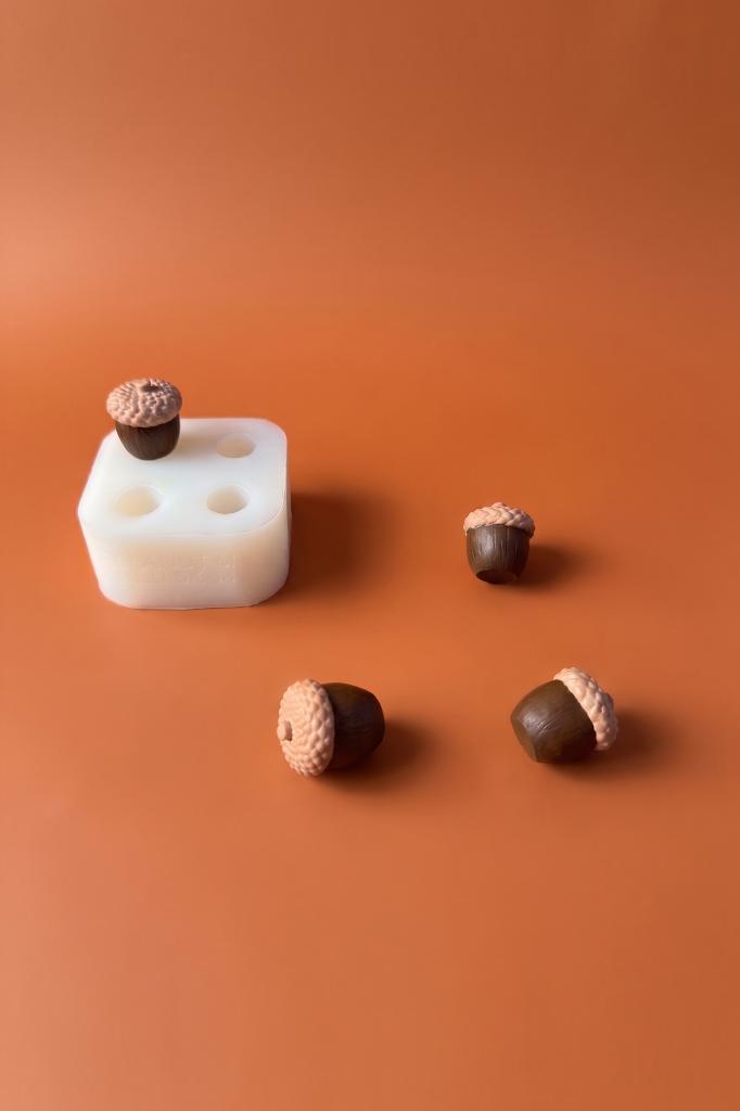 Palamut Mini Dörtlü Silikon Mum Kalıbı - Görsel 3